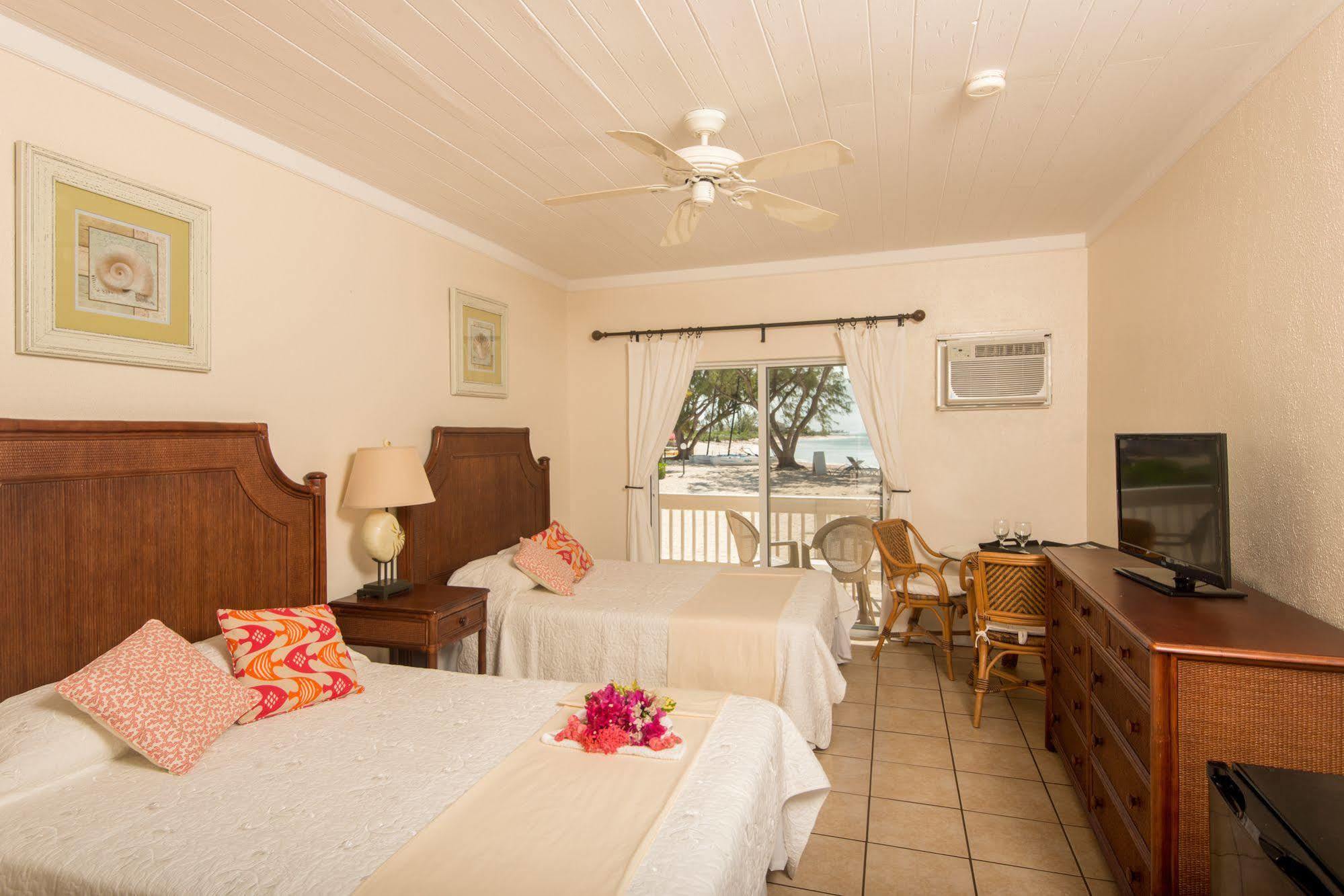 Bohio Dive Resort Cockburn Town Buitenkant foto